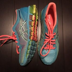 Almost BRAND new ASICS running shoes